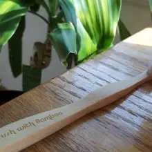 An Eco-Friendly Natural Alternative to Plastic Toothbrushes: Bamboo Brushes